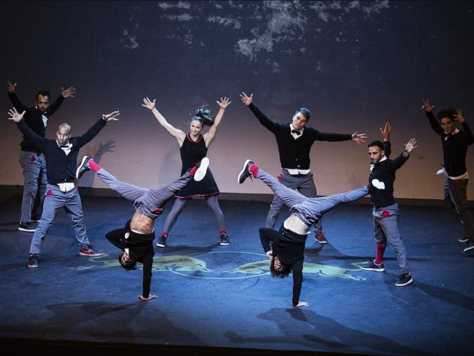 Присядка в русском танце. Step breaking. Стили танцев. Субкультуры брекдансеры. Танцы хип хоп.